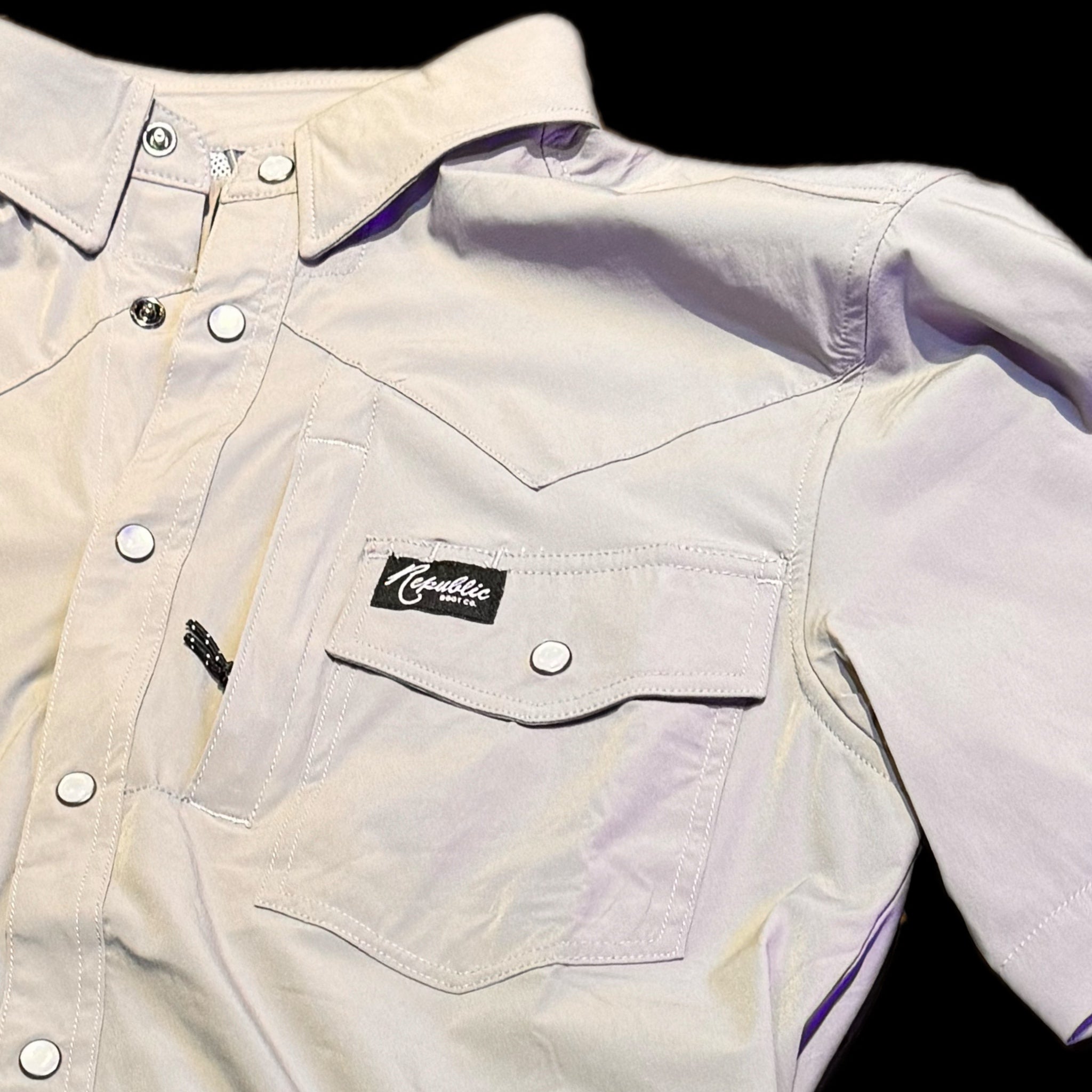 Grey Performance Shirt - Short Sleeve