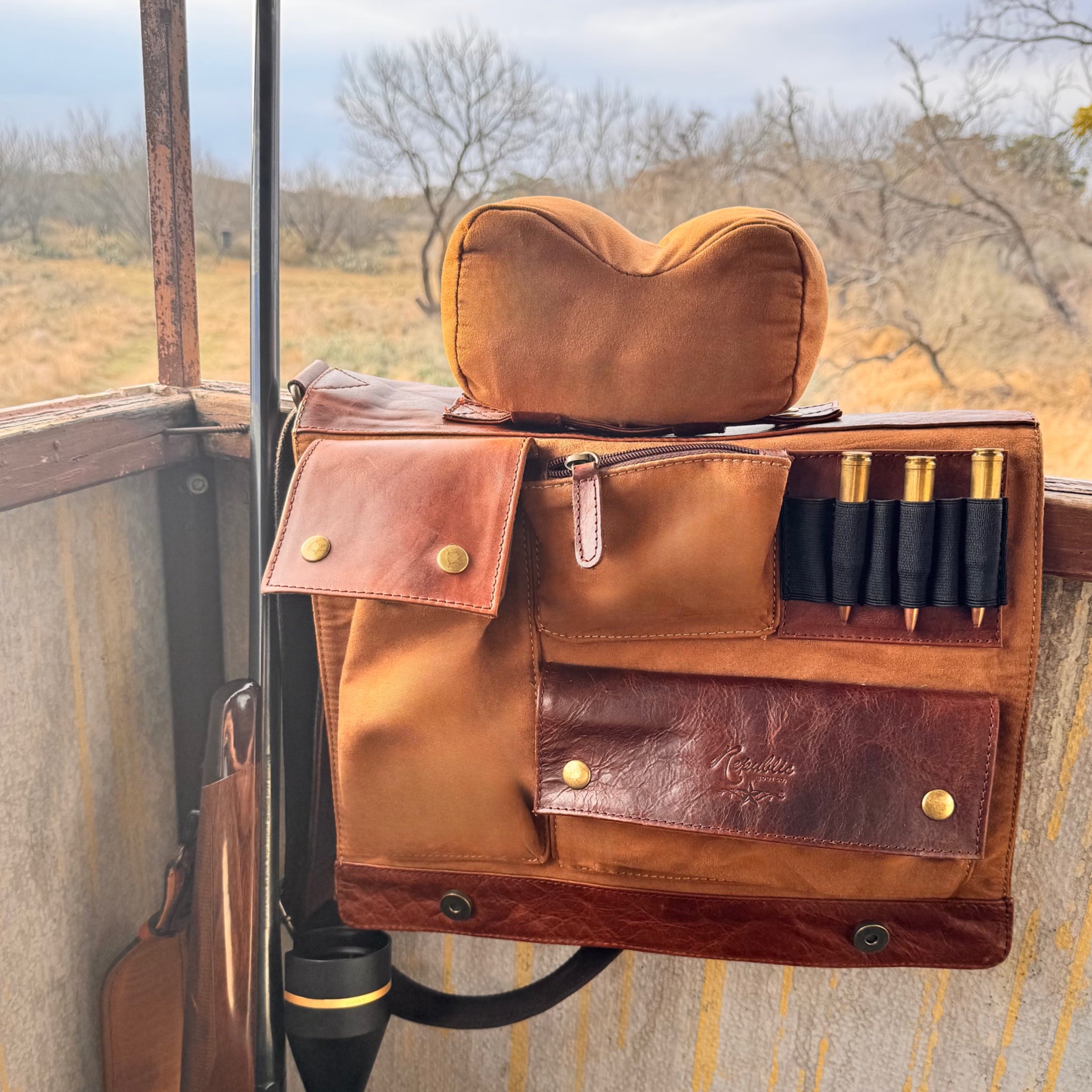 Deer Hunter Blind Bag