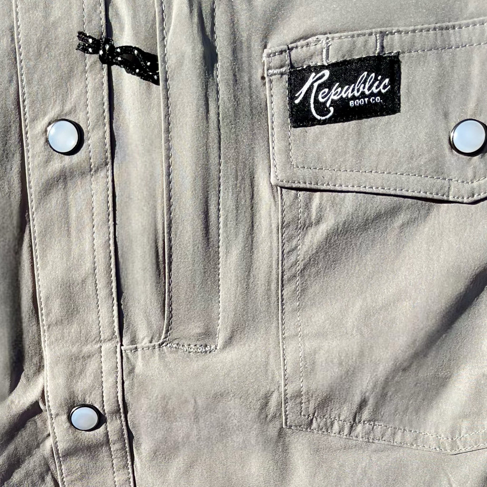 Grey Performance Shirt - Short Sleeve