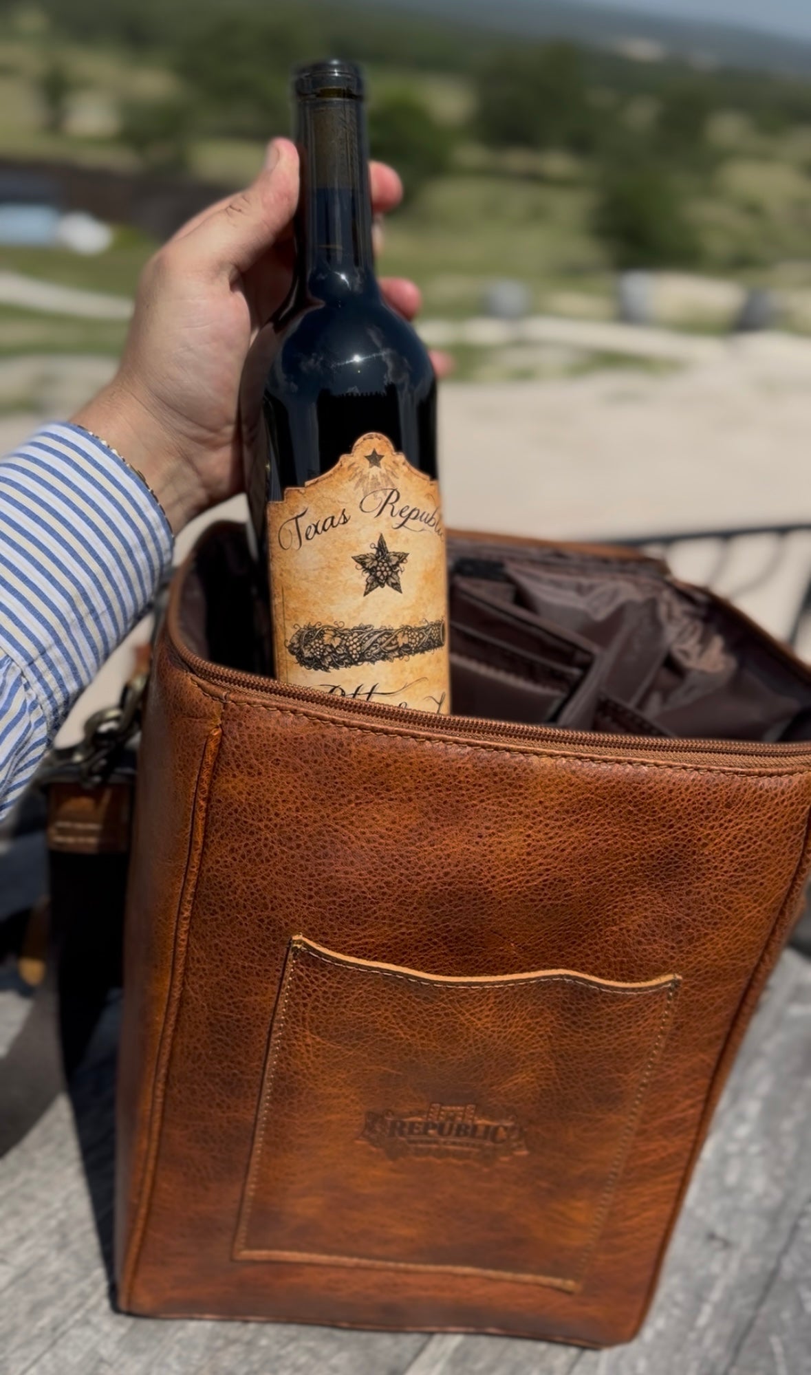 Wine Bag (4 Bottle) - Oil Tanned