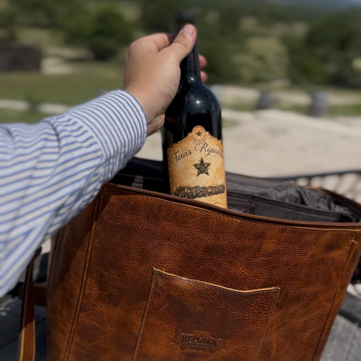 Wine Bag (6 Bottle) - Oil Tanned